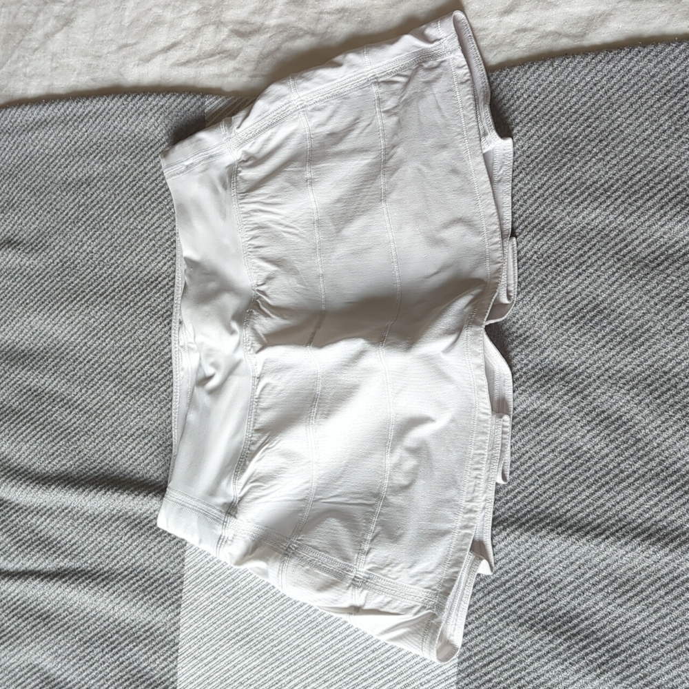 Lululemon skirt, size 4
